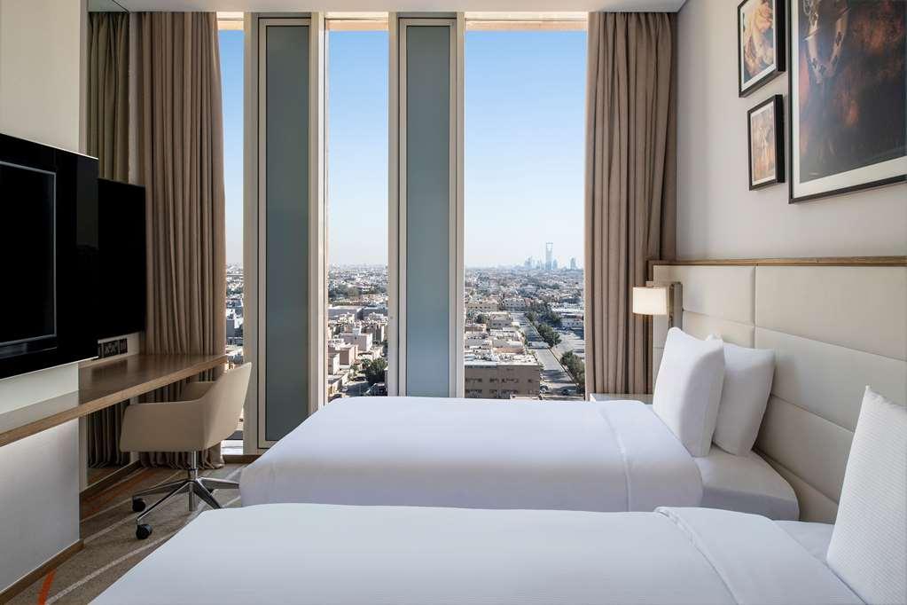 Doubletree Suites By Hilton - Riyadh Financial District Phòng bức ảnh