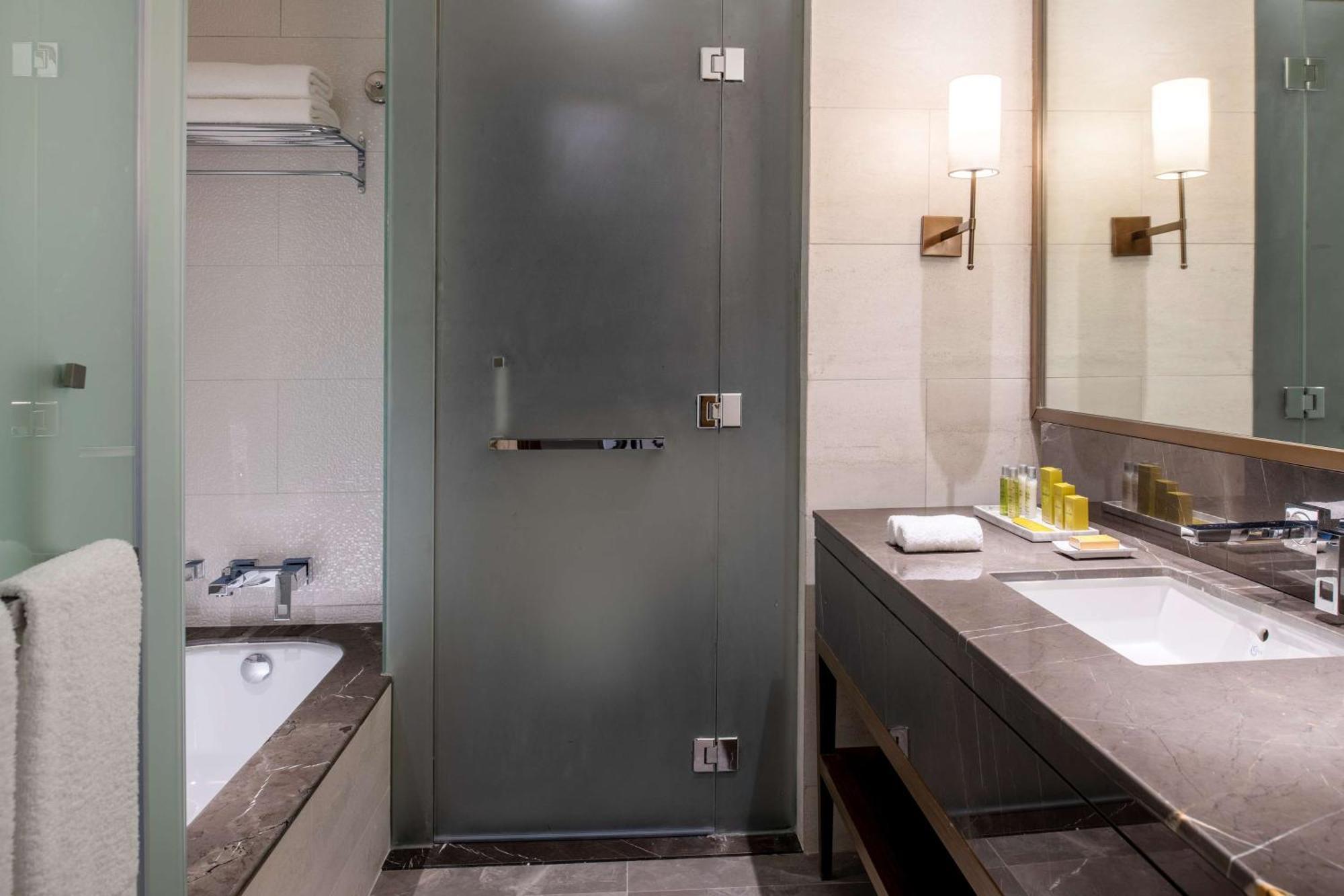 Doubletree Suites By Hilton - Riyadh Financial District Ngoại thất bức ảnh